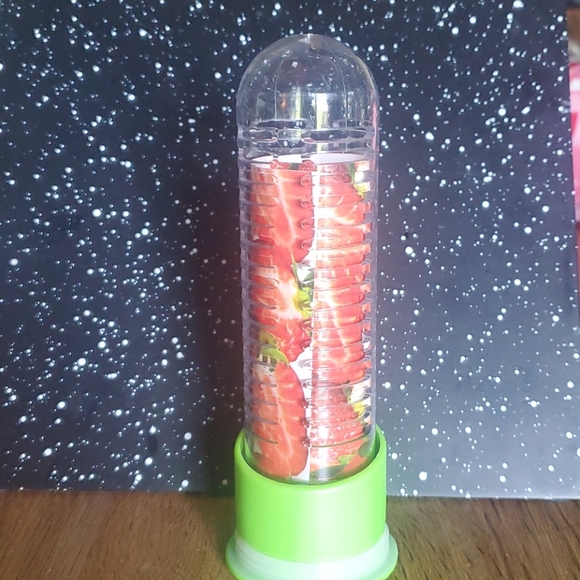 Water.  Bottle - Picture 7 of 9